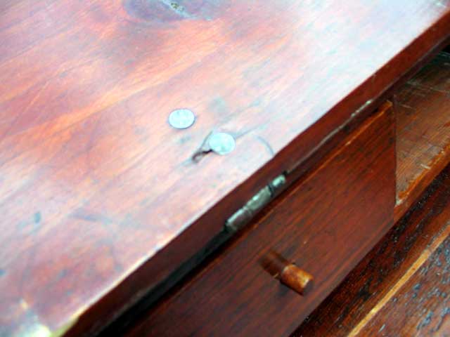 Back of hinge Back of hinge